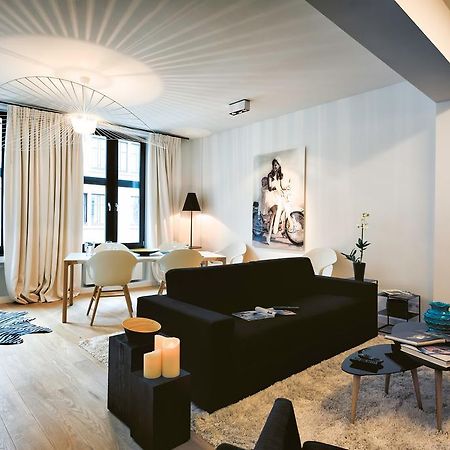 Charles Home - Grand Place Aparthotel Bryssel Rum bild